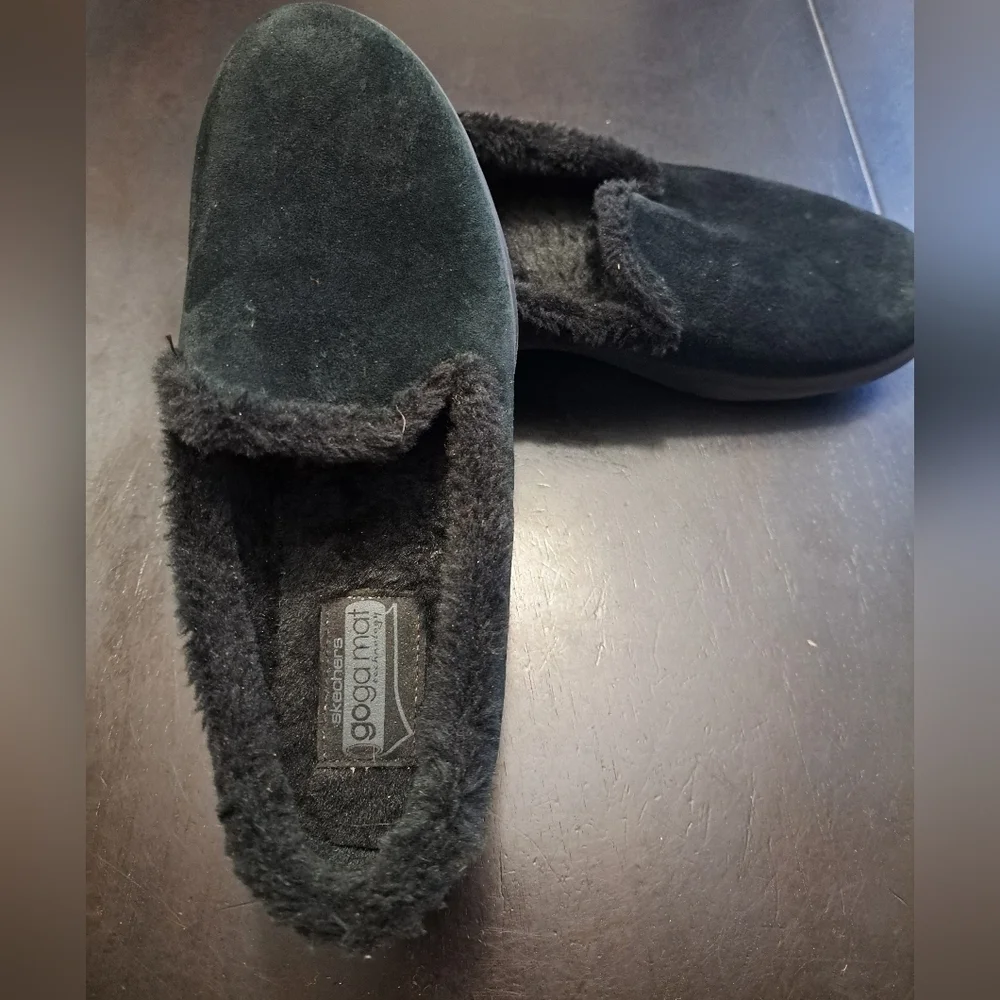 Skechers Air Cooled Goga Mat Leather Shoe/Slipper